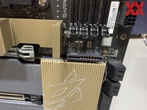 Sapphire NITRO+ AMD Radeon RX 9070 XT PhantomLink Edition